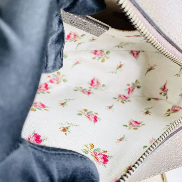 Gucci Women Pre-Loved Bag Very Good Condition - Picture 3 of 4